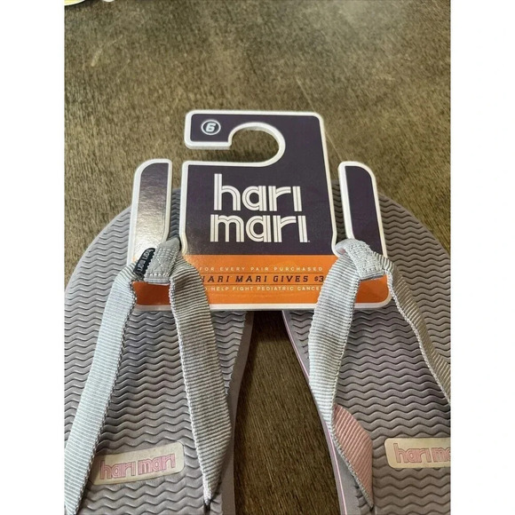 Hari Mari Dunes Gray Women’s Flip Flops Size 6 NWT - Picture 2 of 3